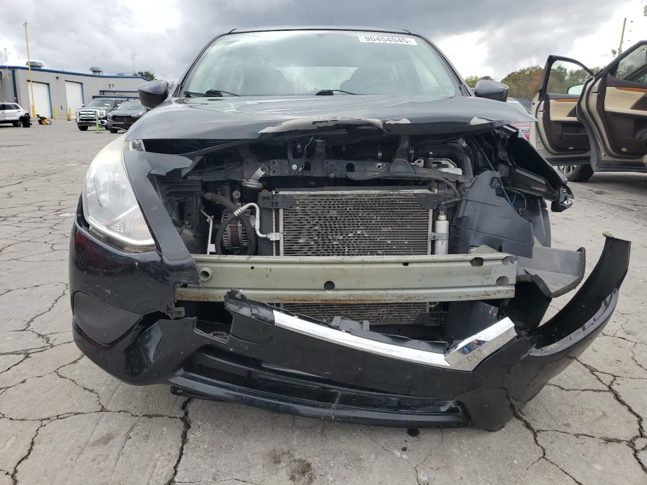 2016 NISSAN VERSA