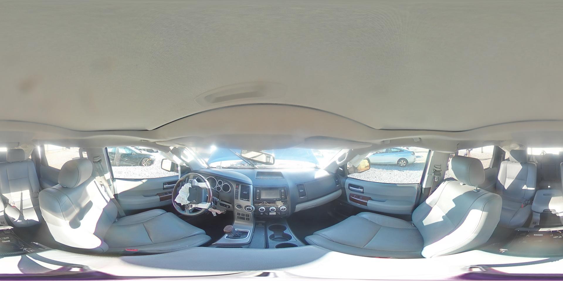 2014 TOYOTA Sequoia