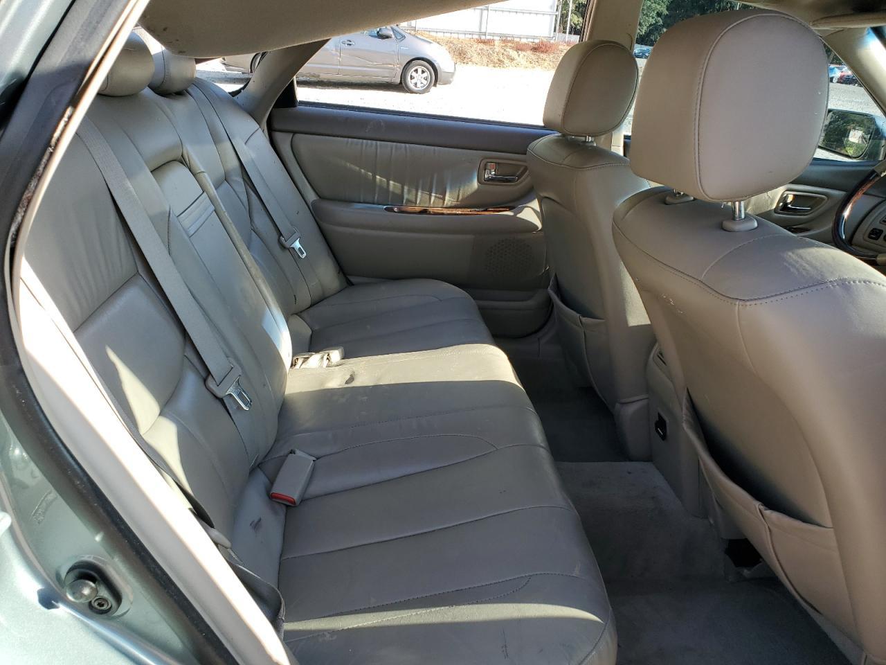 2004 TOYOTA Avalon