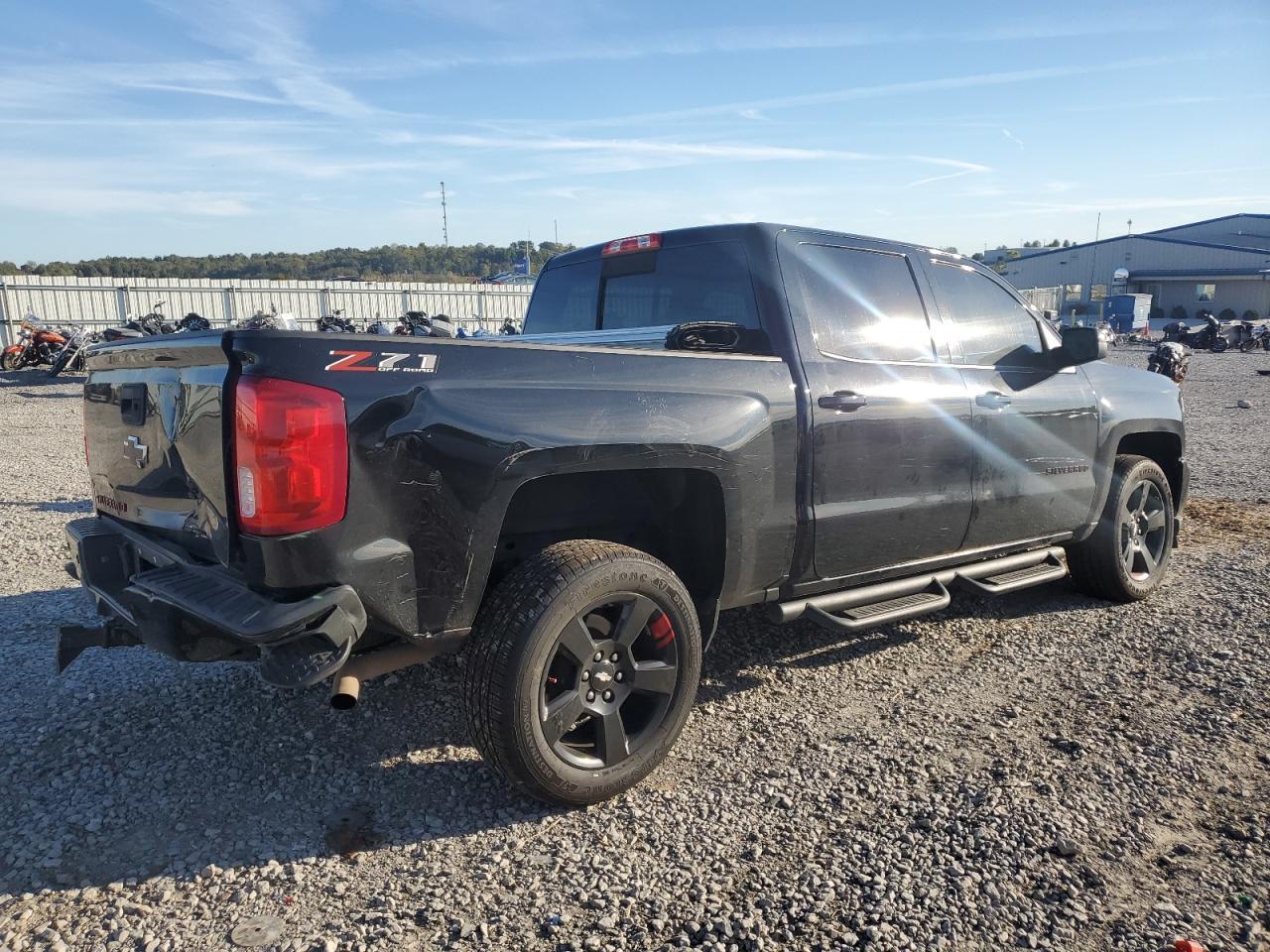 2018 CHEVROLET Silverado