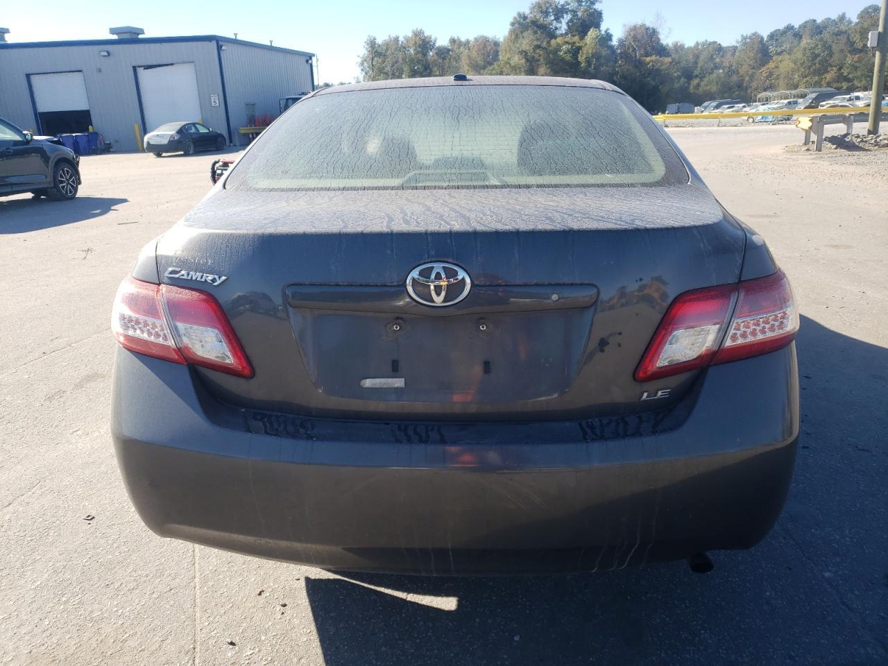 2011 TOYOTA CAMRY