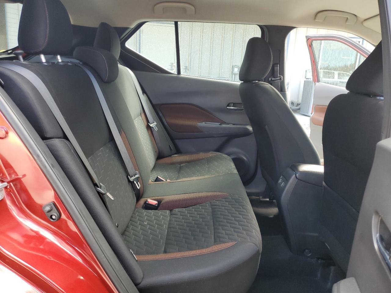 2021 NISSAN KICKS