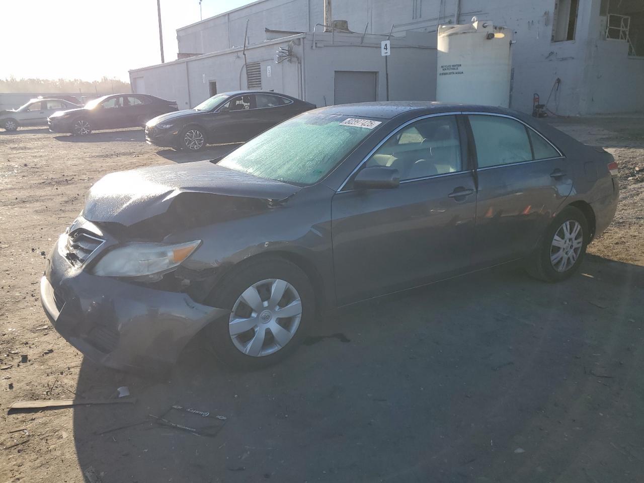 2011 TOYOTA CAMRY