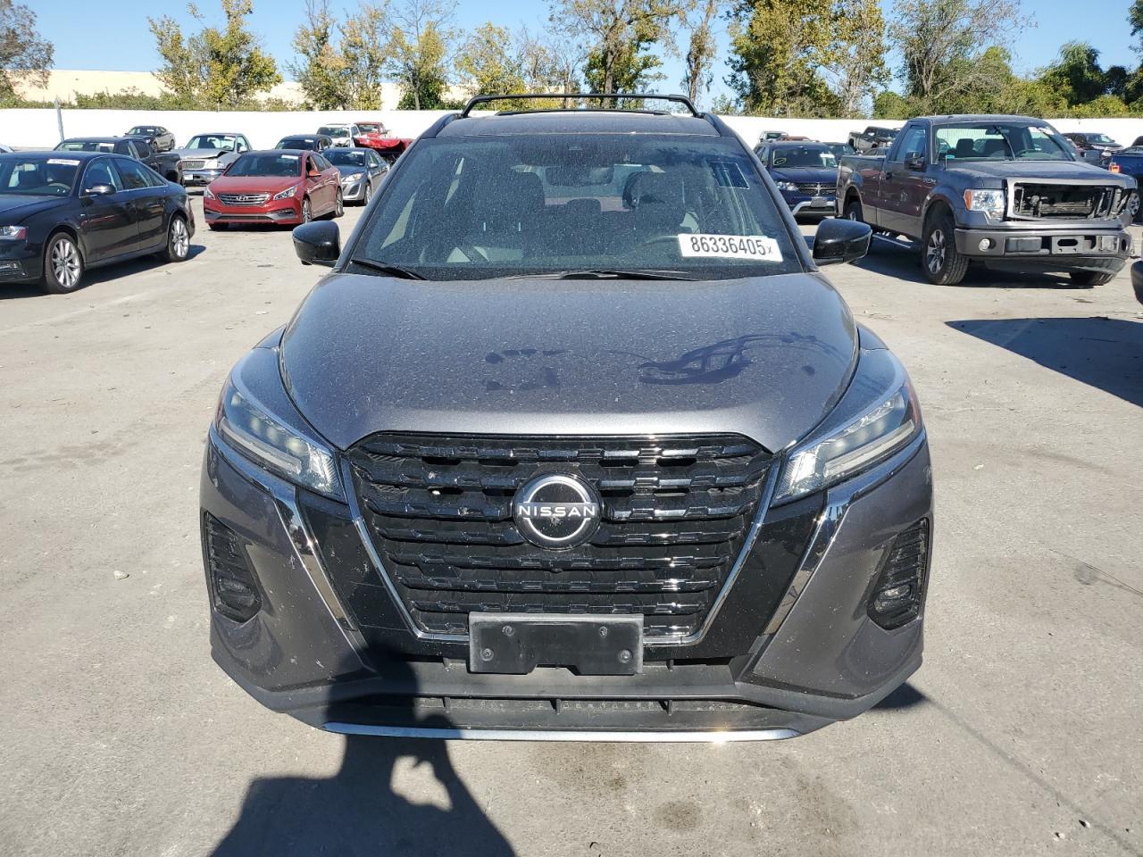 2023 NISSAN KICKS