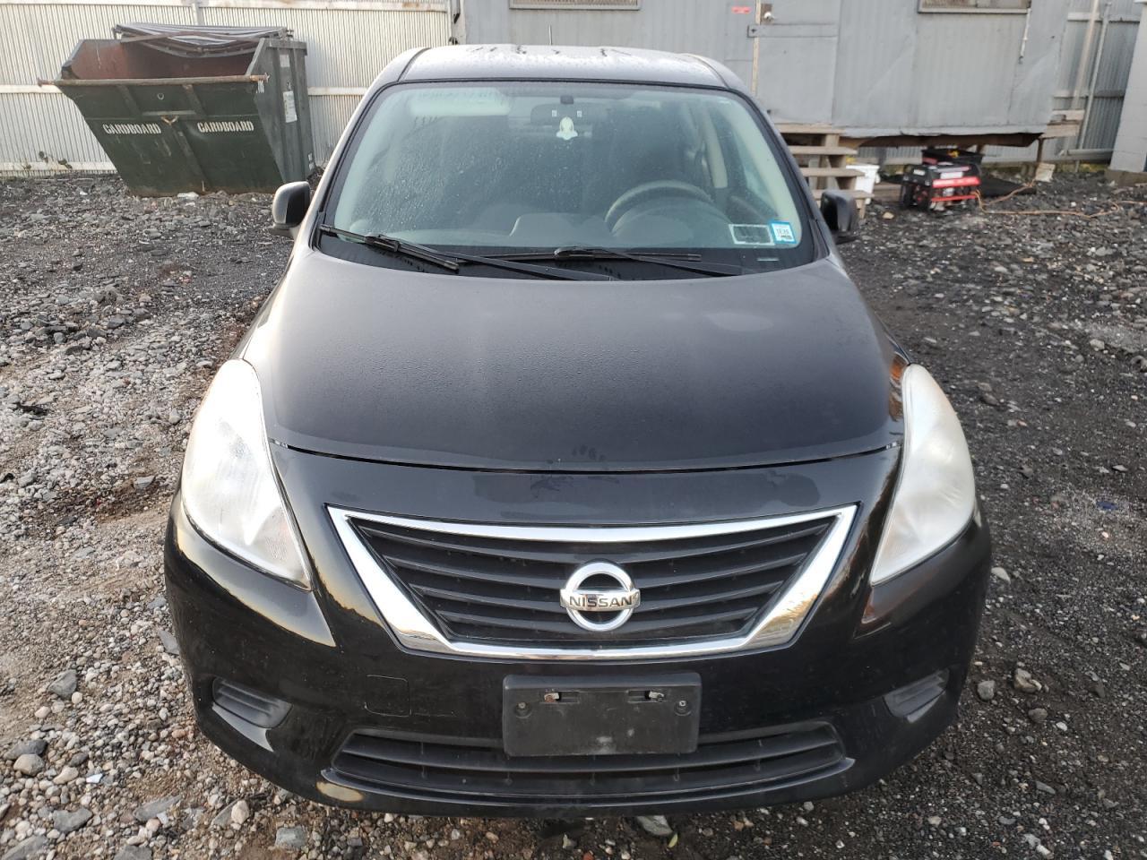 2013 NISSAN VERSA