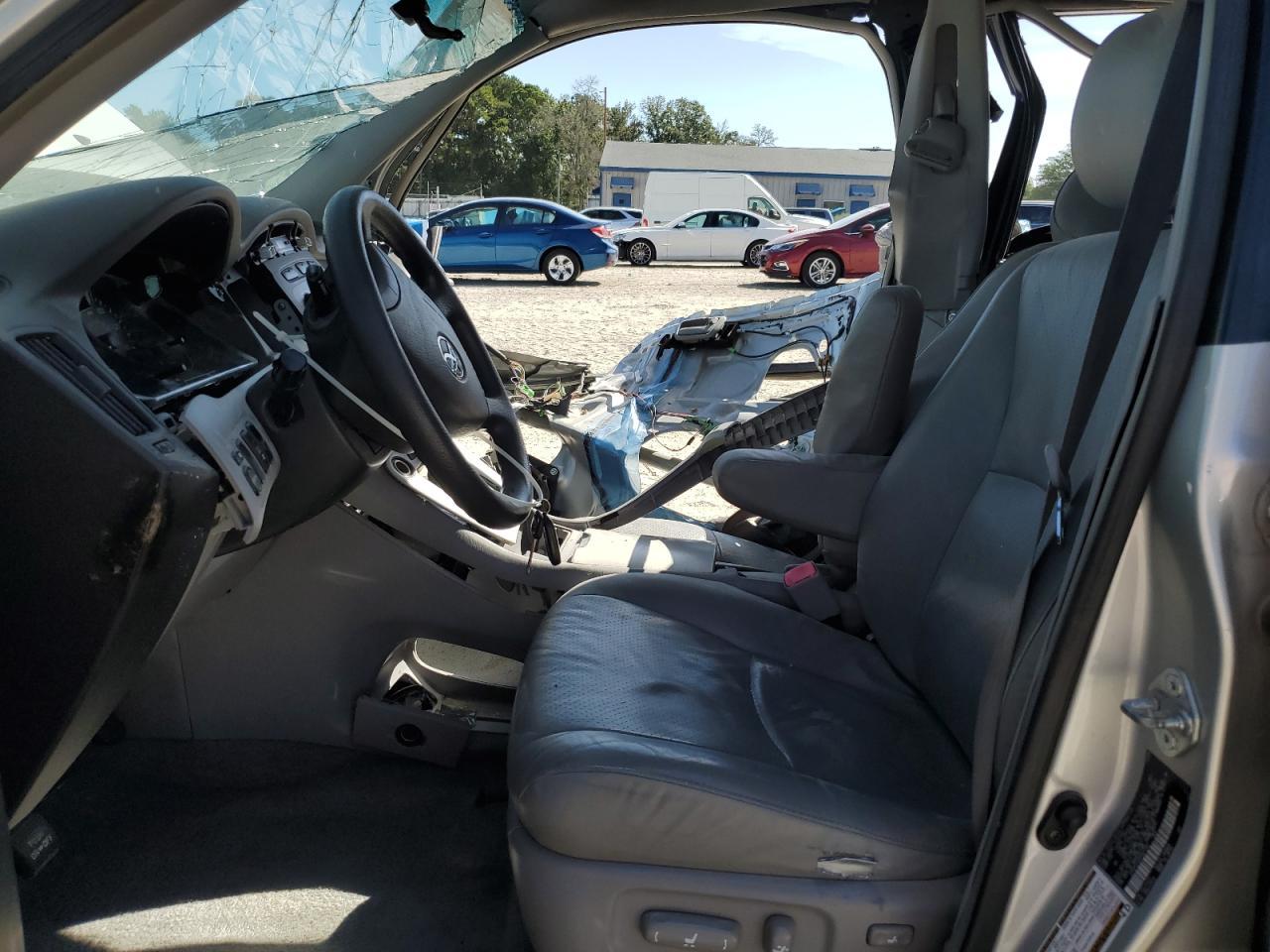 2005 TOYOTA HIGHLANDER