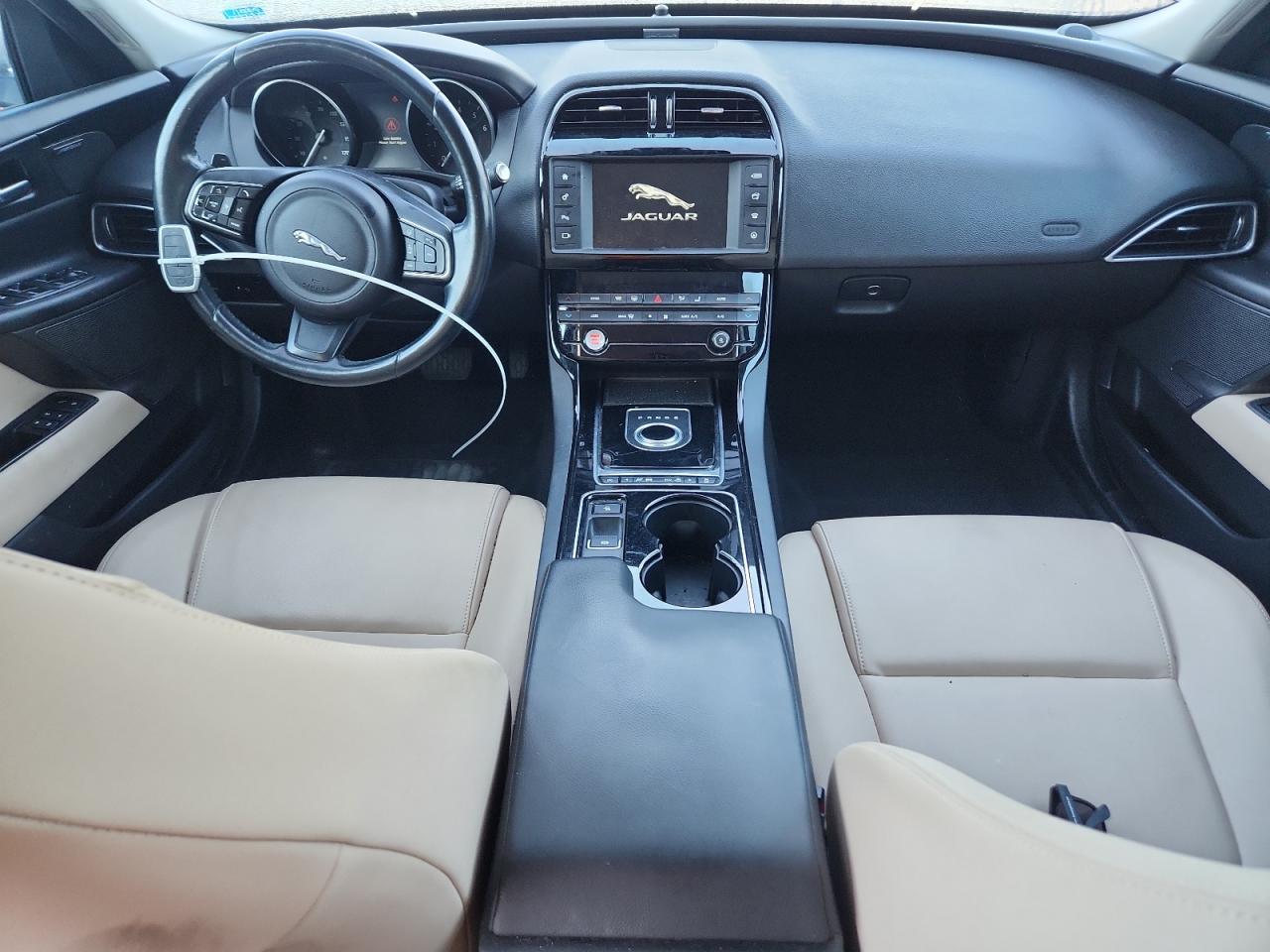 2017 JAGUAR XE