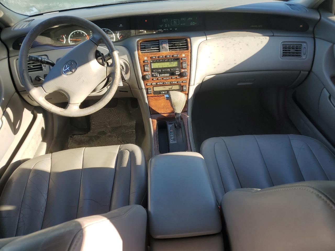 2002 TOYOTA Avalon