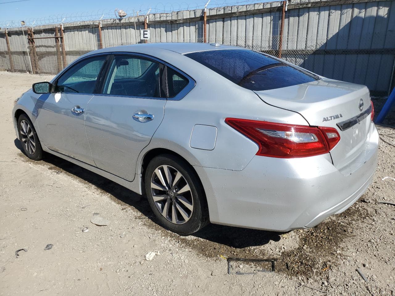 2017 NISSAN ALTIMA