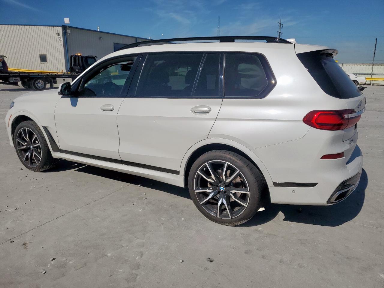 2021 BMW X7