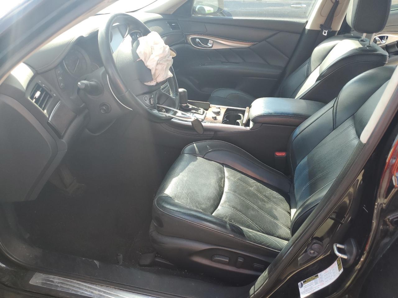 2015 INFINITI Q70