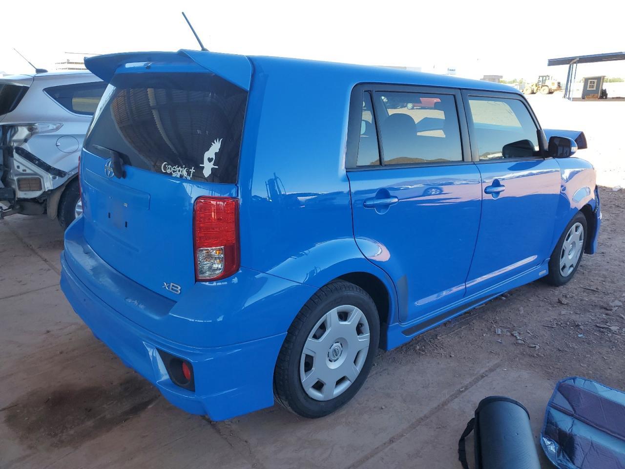 2011 TOYOTA SCION