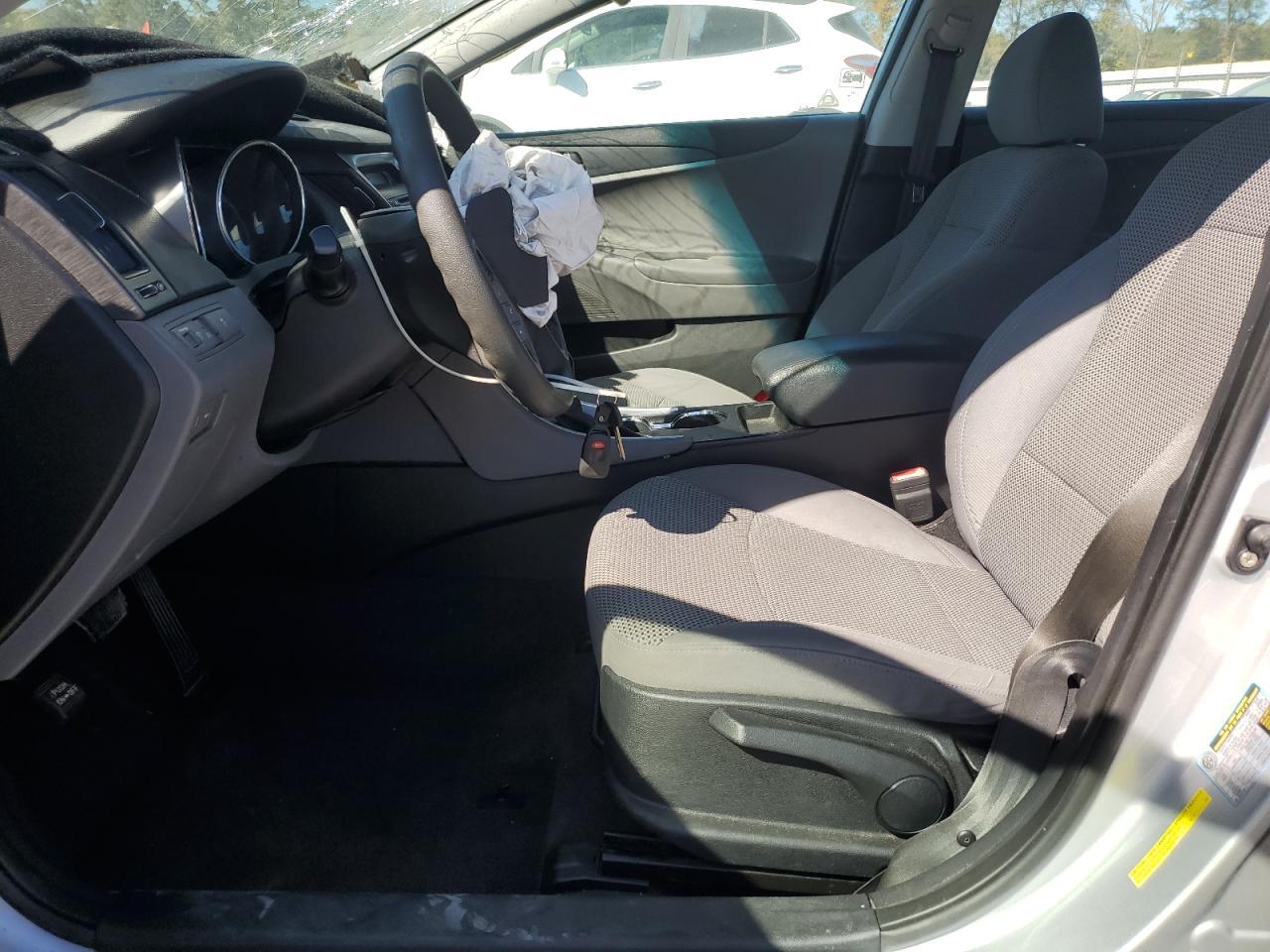2011 HYUNDAI SONATA