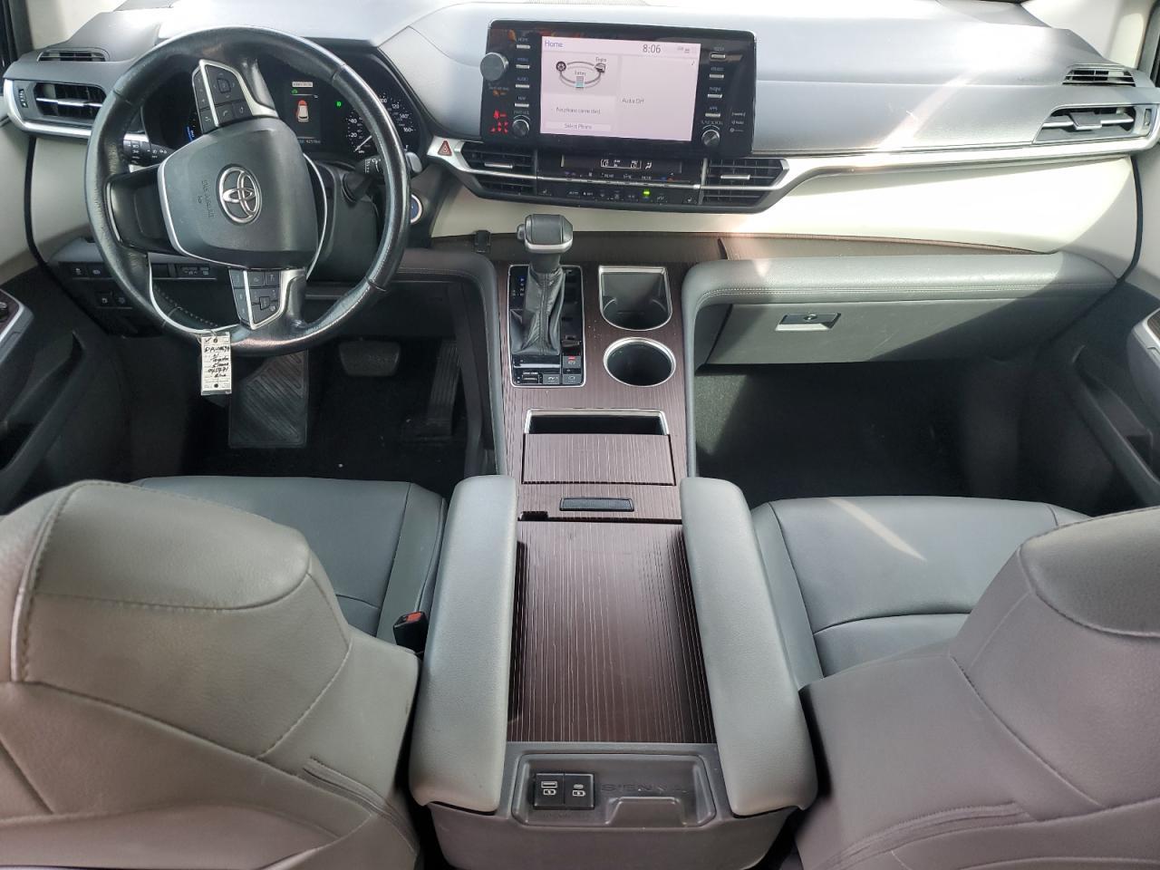 2021 TOYOTA SIENNA