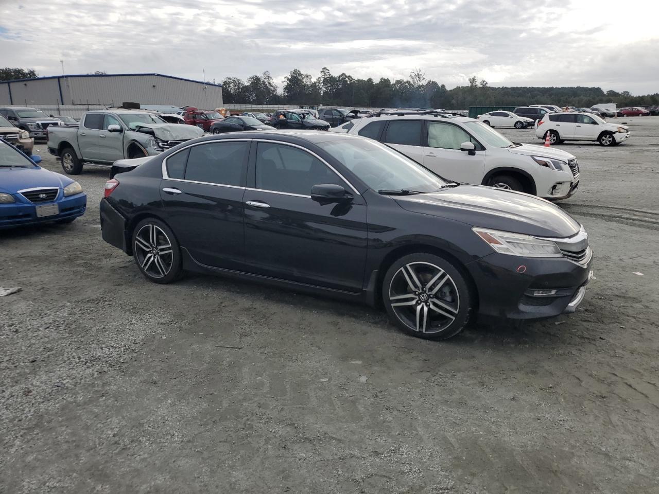 2017 HONDA ACCORD