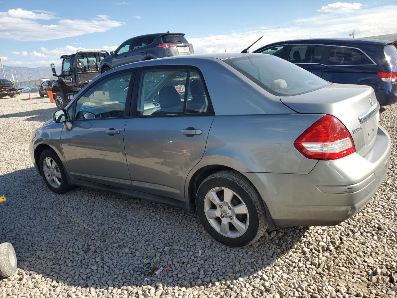 2009 NISSAN VERSA