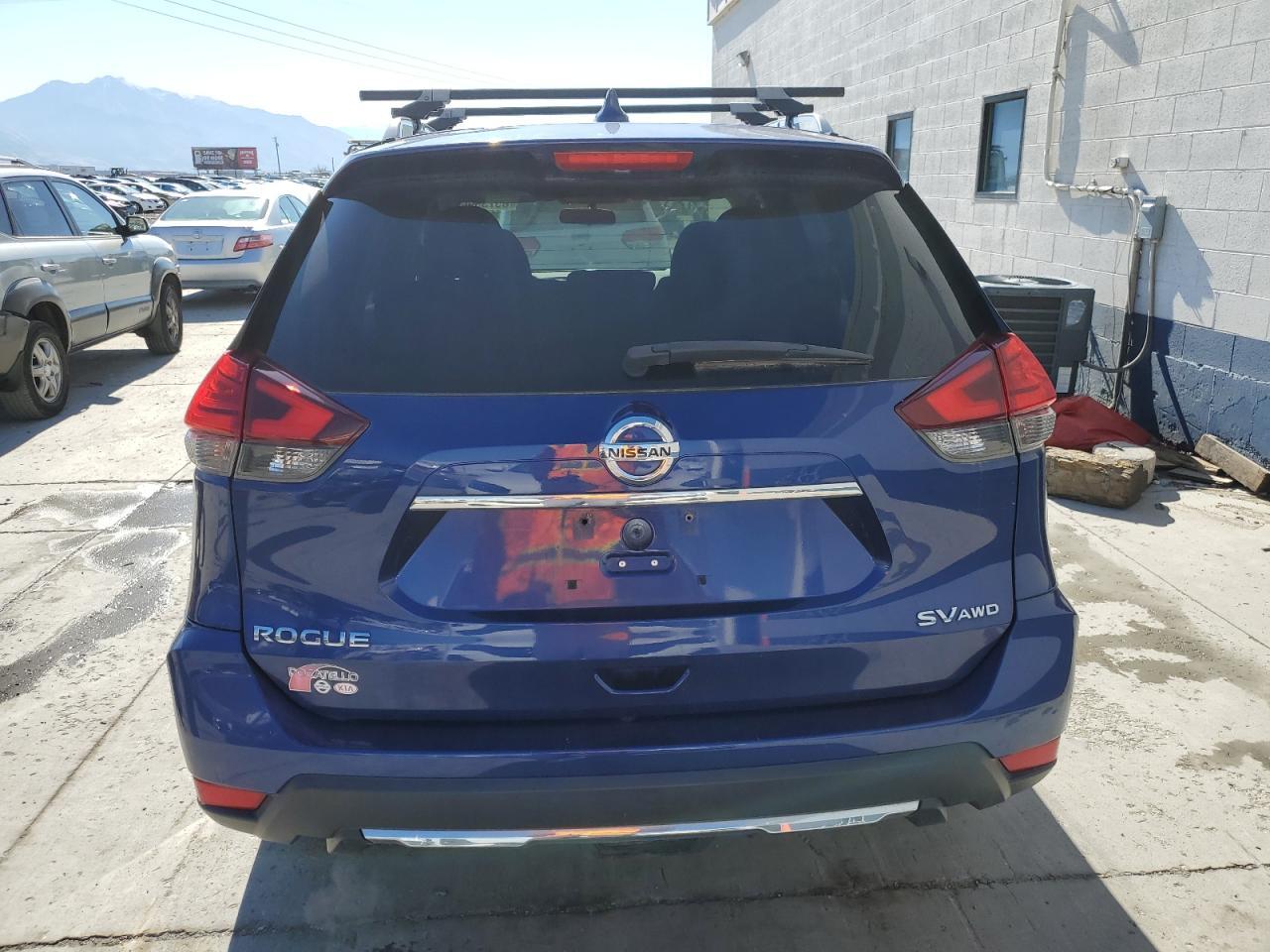 2017 NISSAN ROGUE