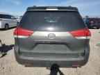 2011 TOYOTA SIENNA