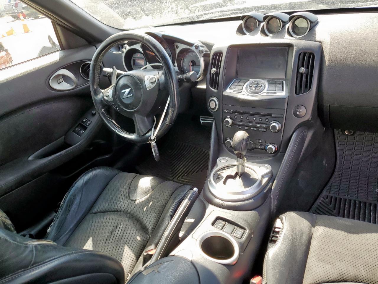 2015 NISSAN 370Z