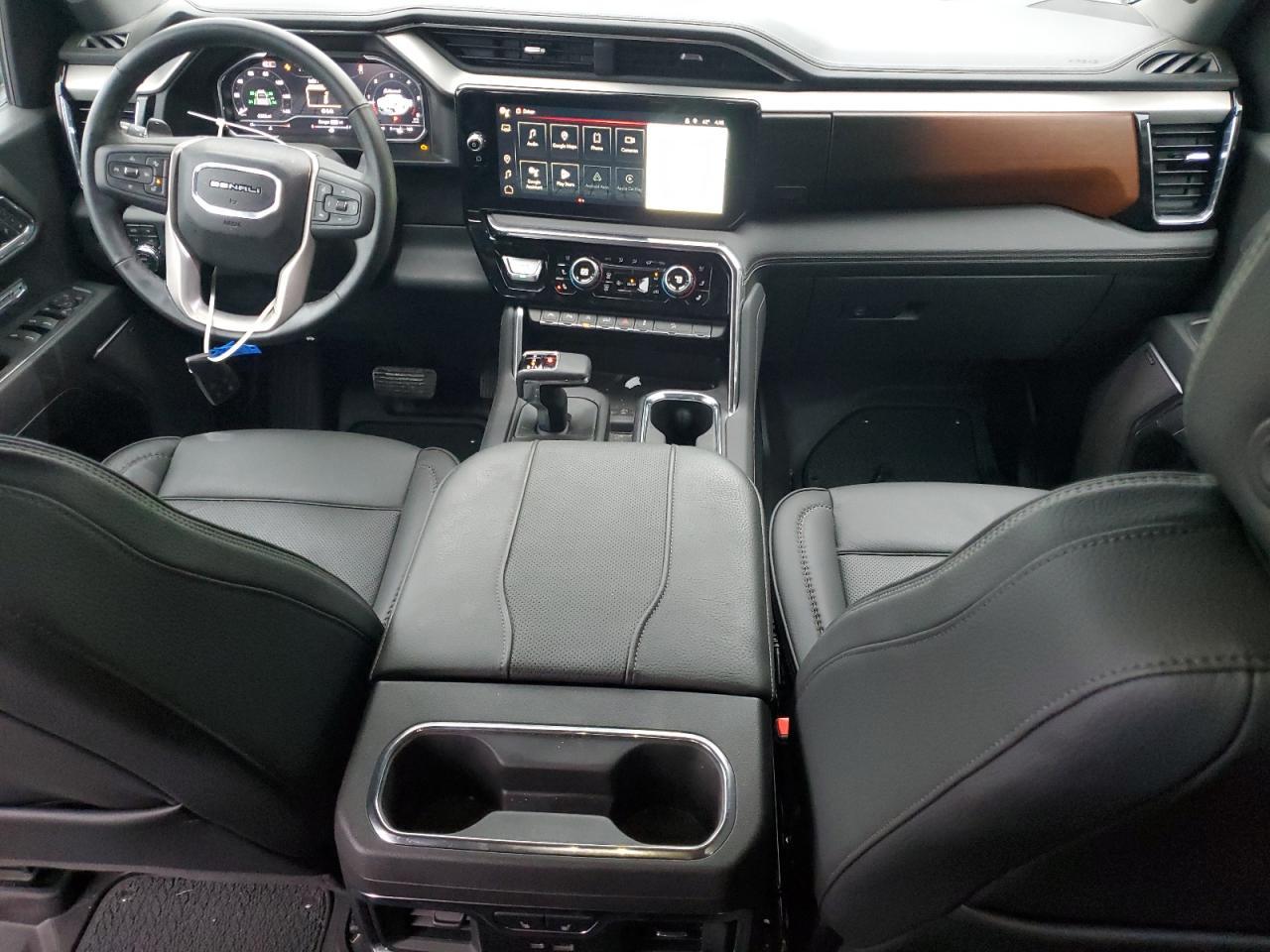 2025 GMC Sierra
