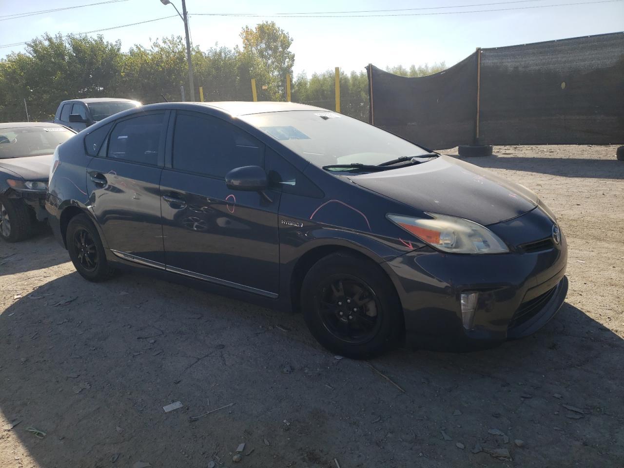 2013 TOYOTA PRIUS