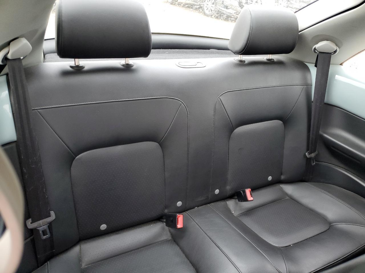 2010 VOLKSWAGEN Beetle