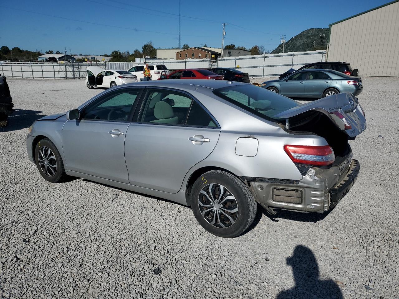 2011 TOYOTA CAMRY