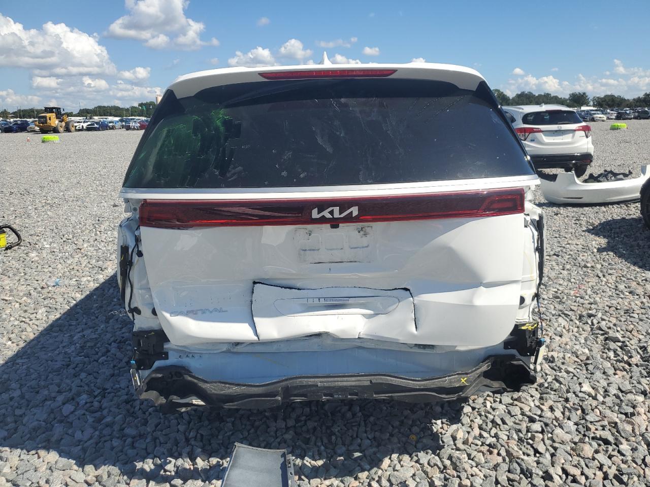 2024 KIA Carnival