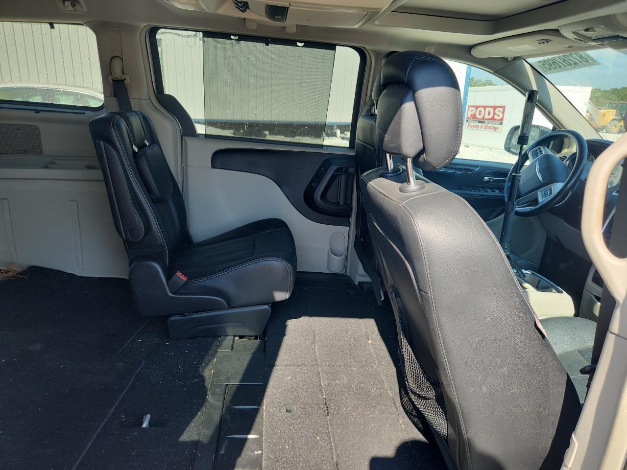 2016 CHRYSLER Town & Country