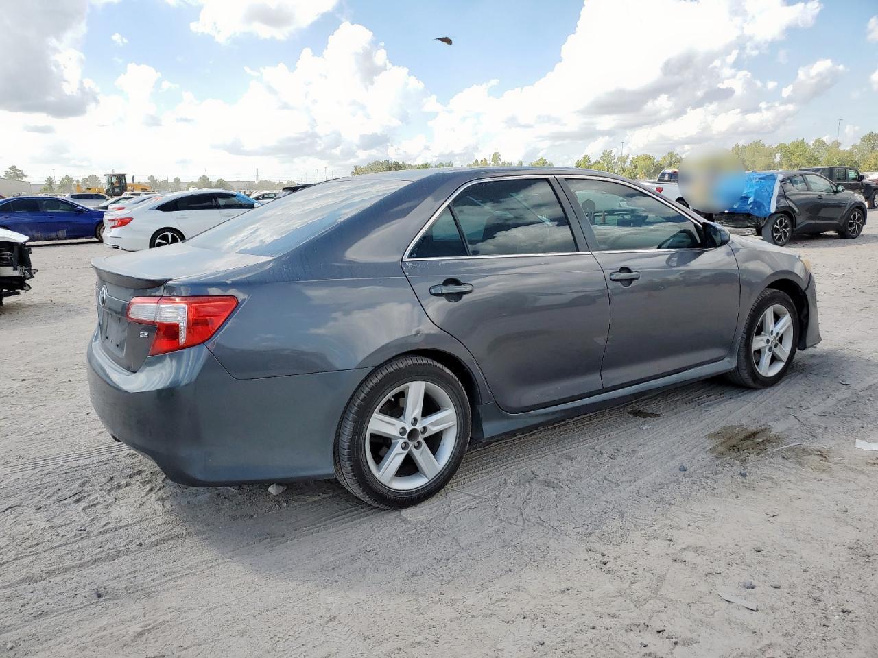 2013 TOYOTA CAMRY