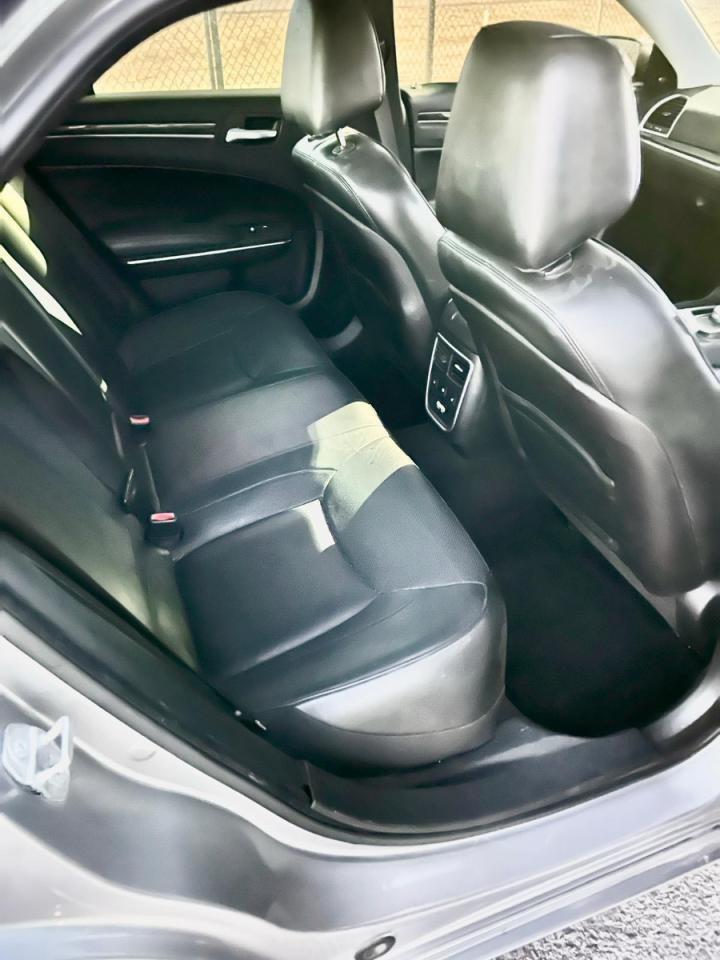 2016 CHRYSLER 300