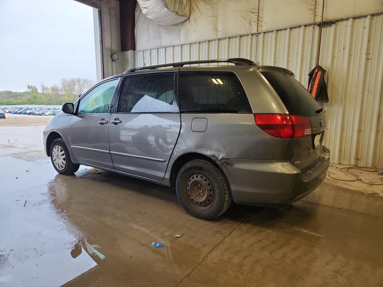 2005 TOYOTA SIENNA