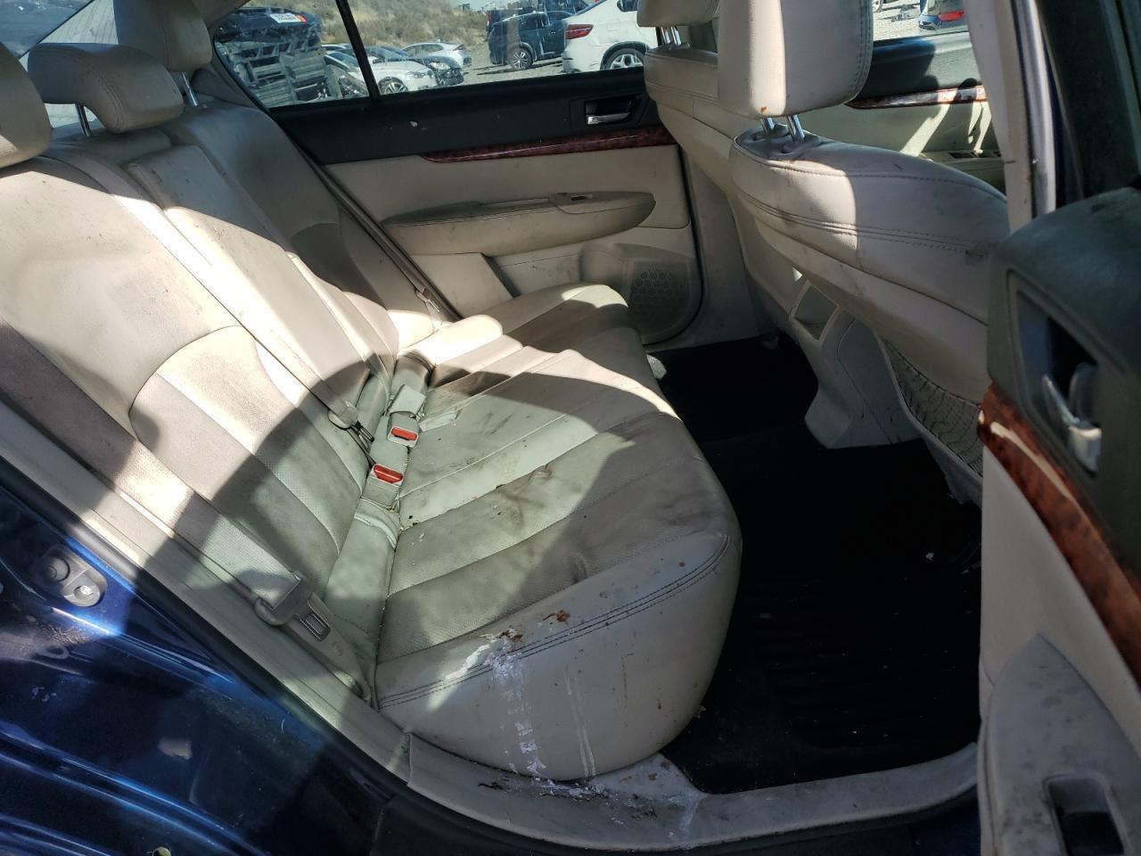 2010 SUBARU Legacy