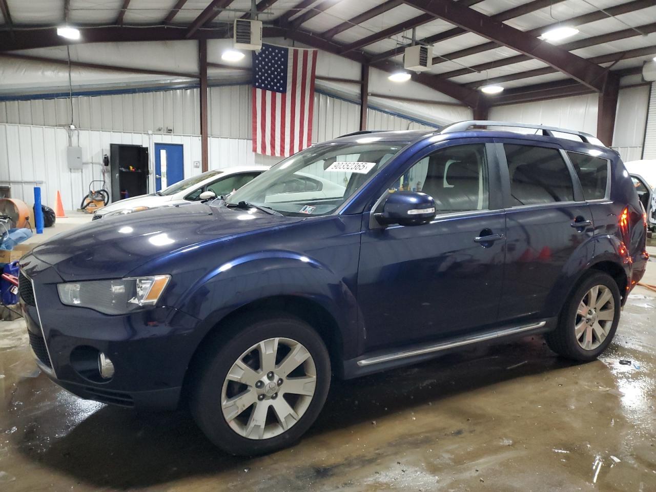 2013 MITSUBISHI outlander
