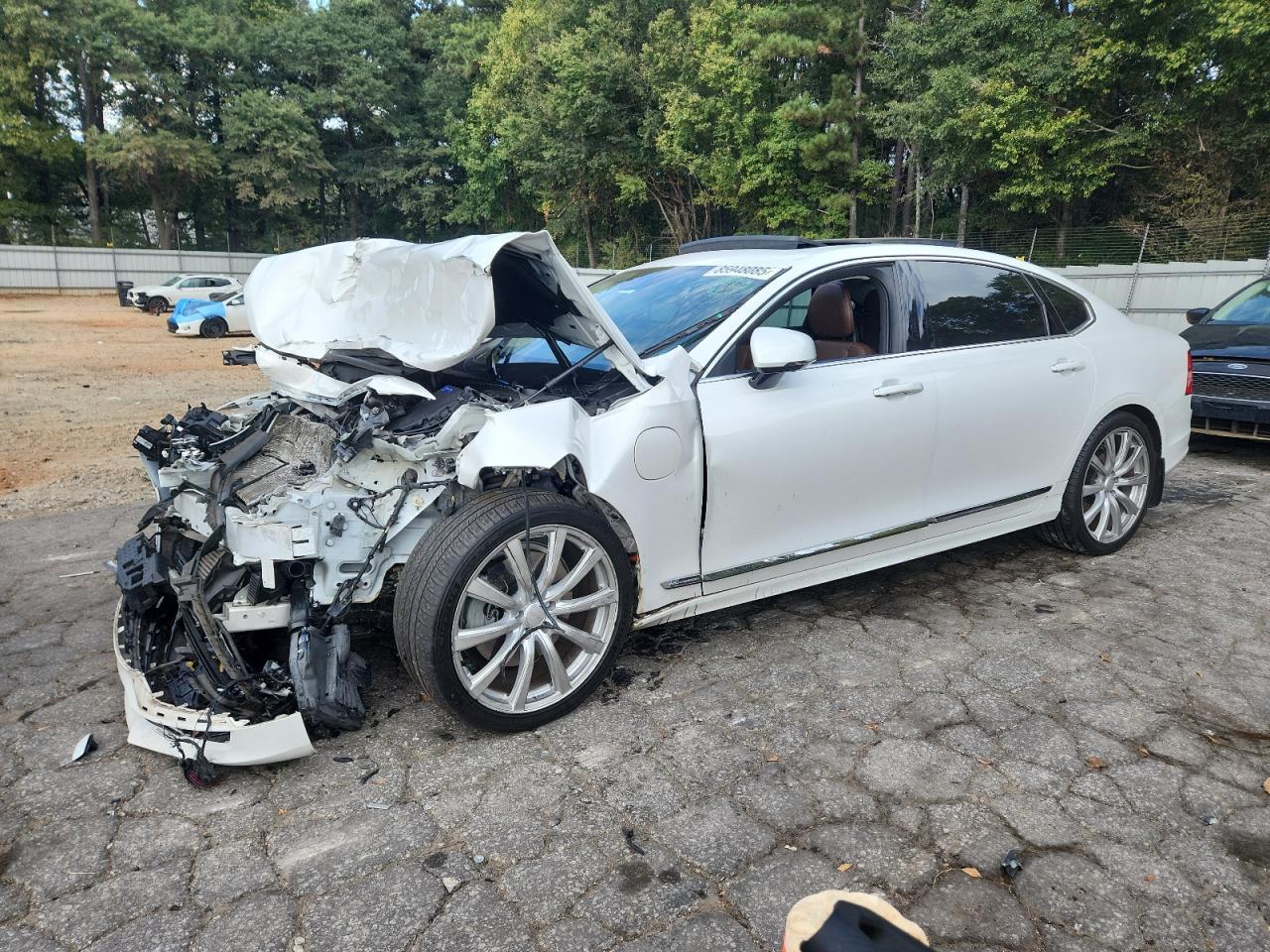 2019 VOLVO S90