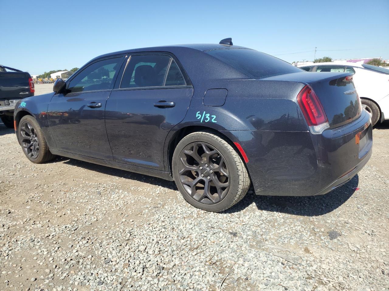 2019 CHRYSLER 300