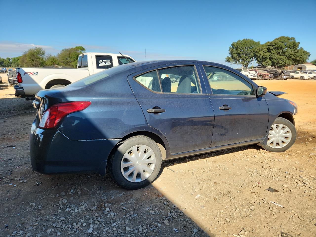 2016 NISSAN VERSA