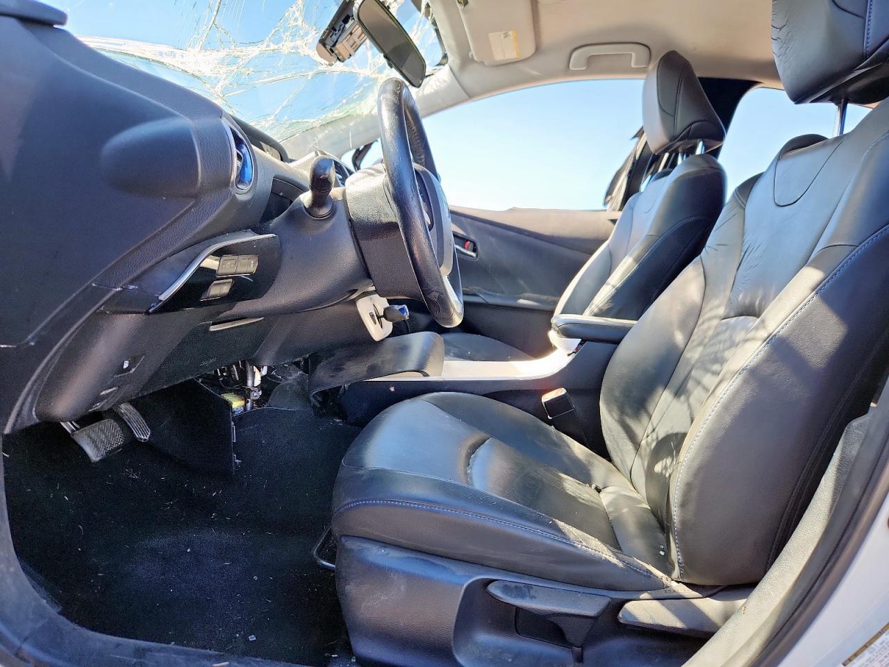 2016 TOYOTA PRIUS
