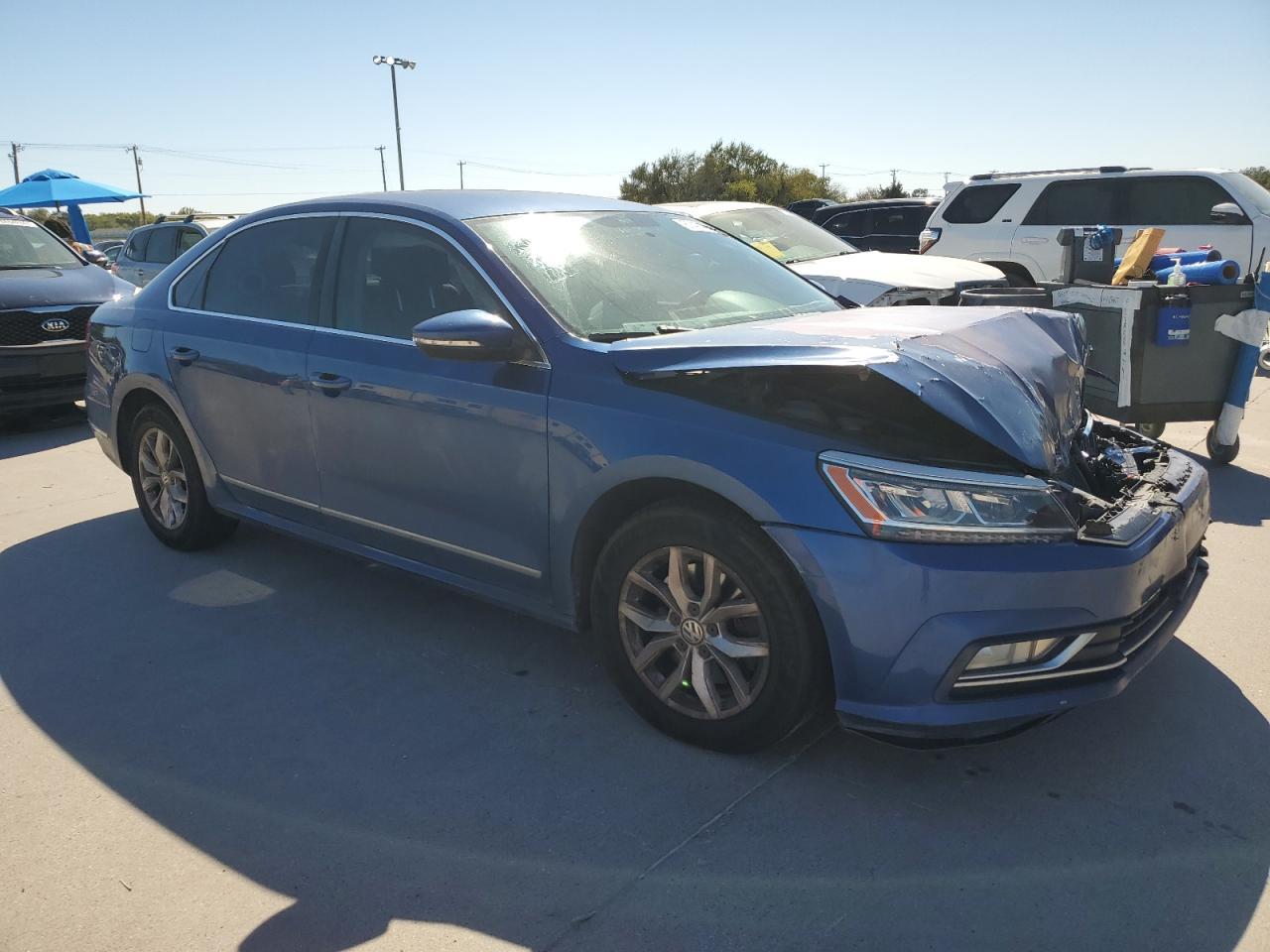 2016 VOLKSWAGEN Passat