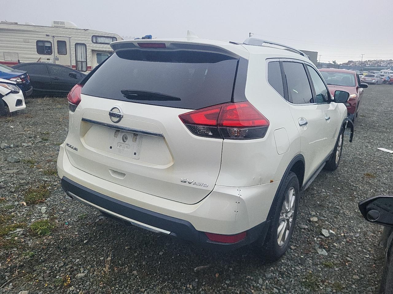 2017 NISSAN ROGUE