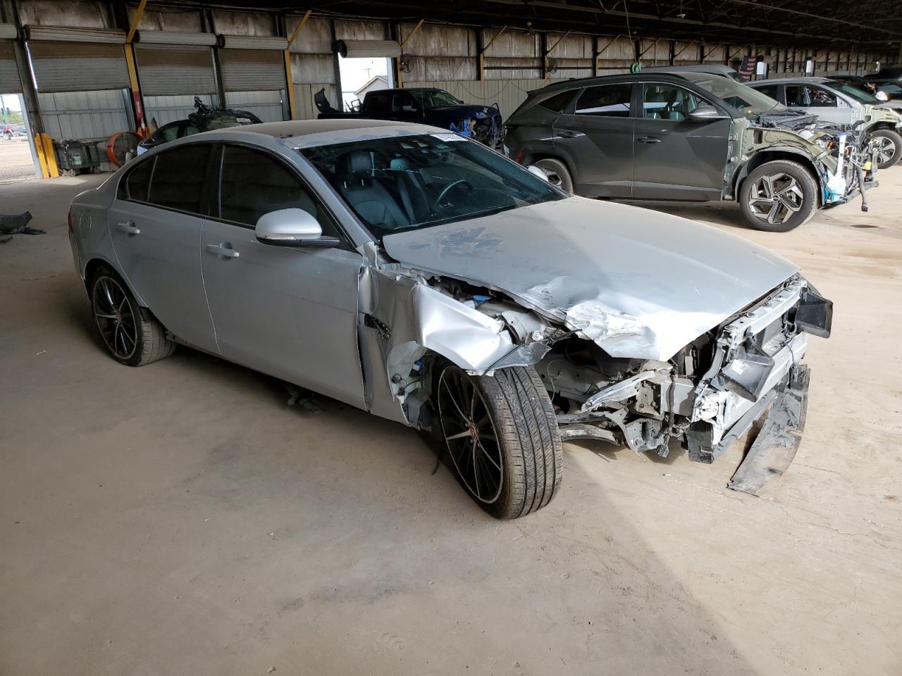 2018 JAGUAR XE