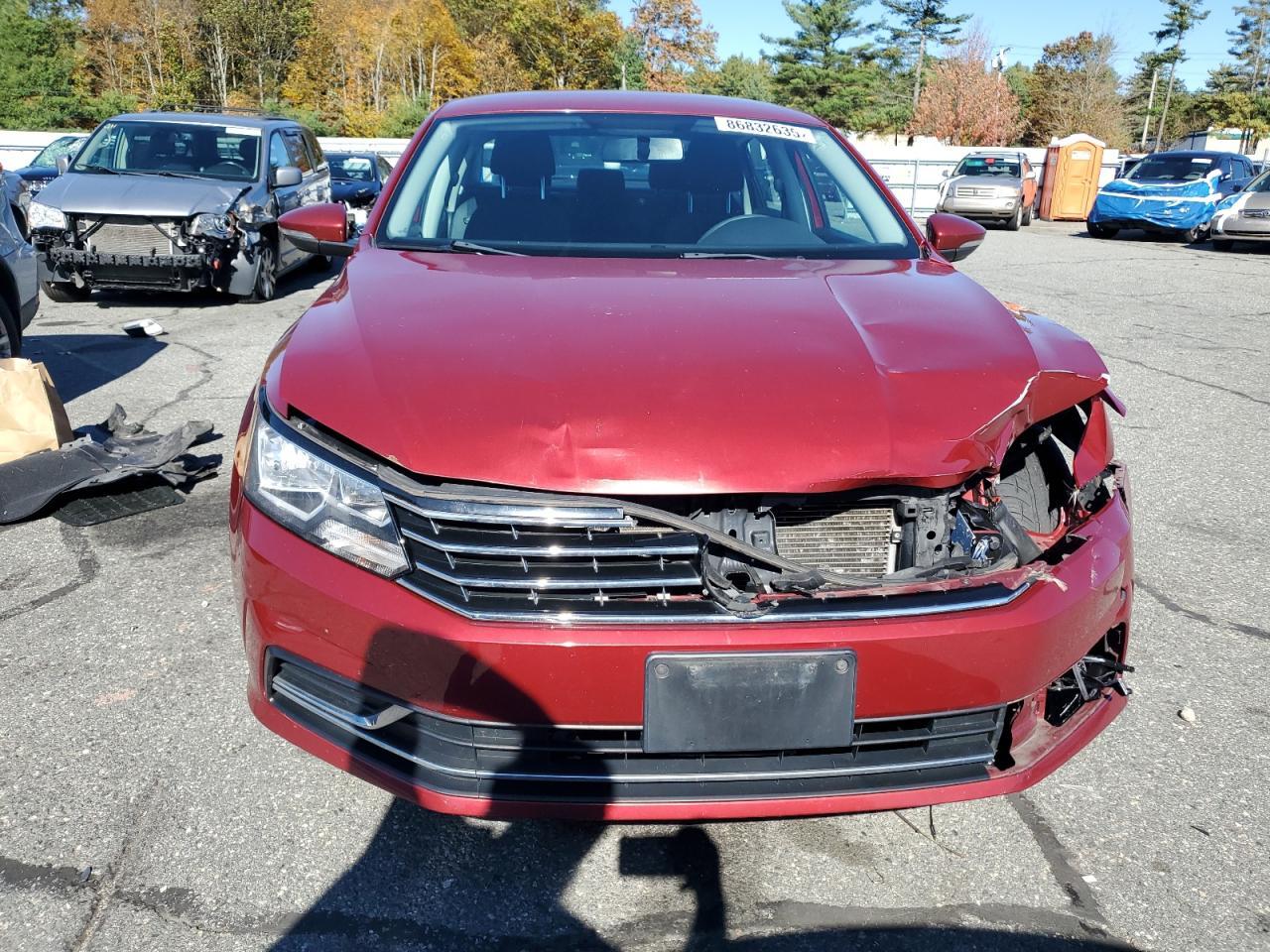 2016 VOLKSWAGEN Passat