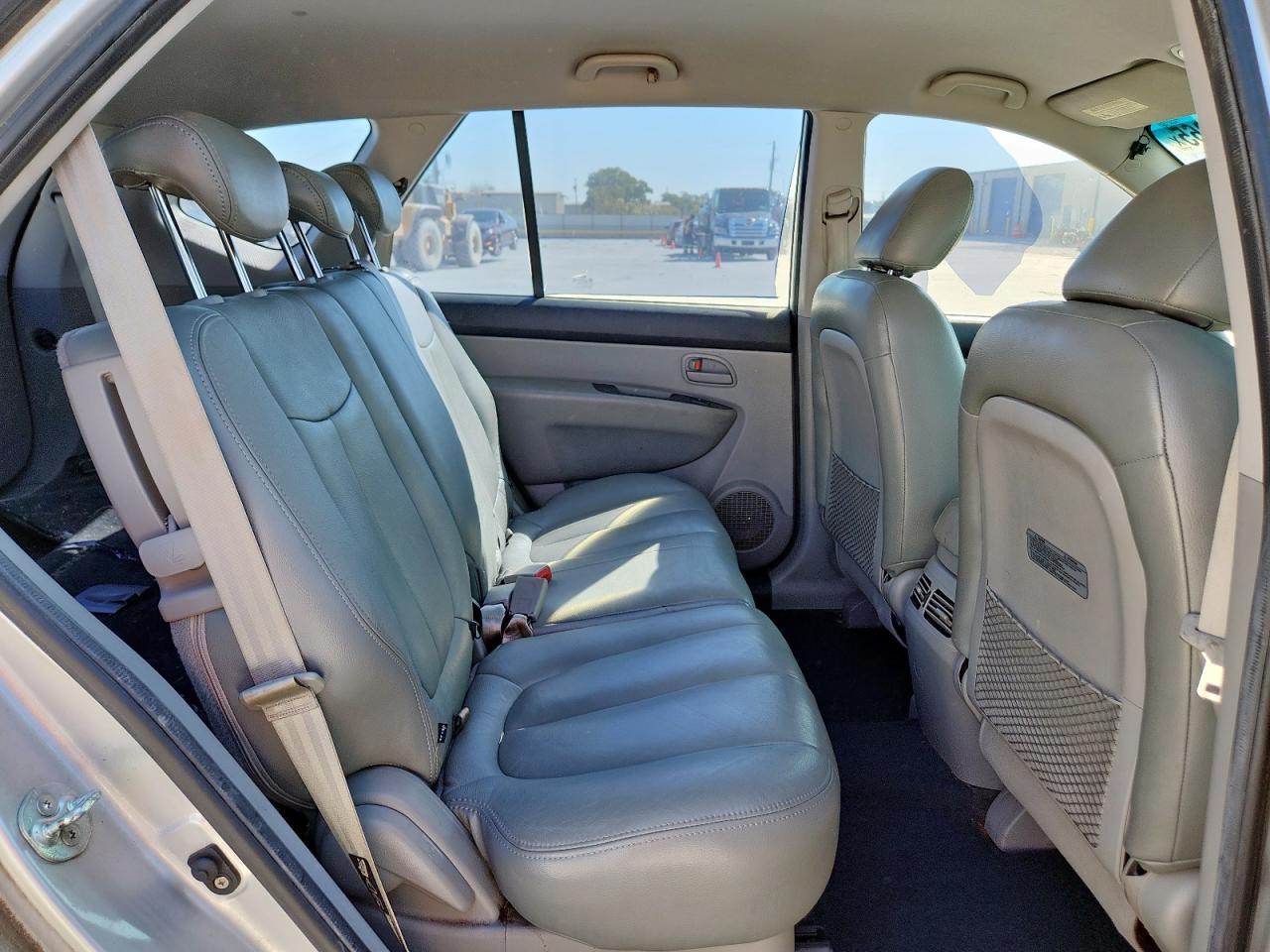 2009 KIA RONDO