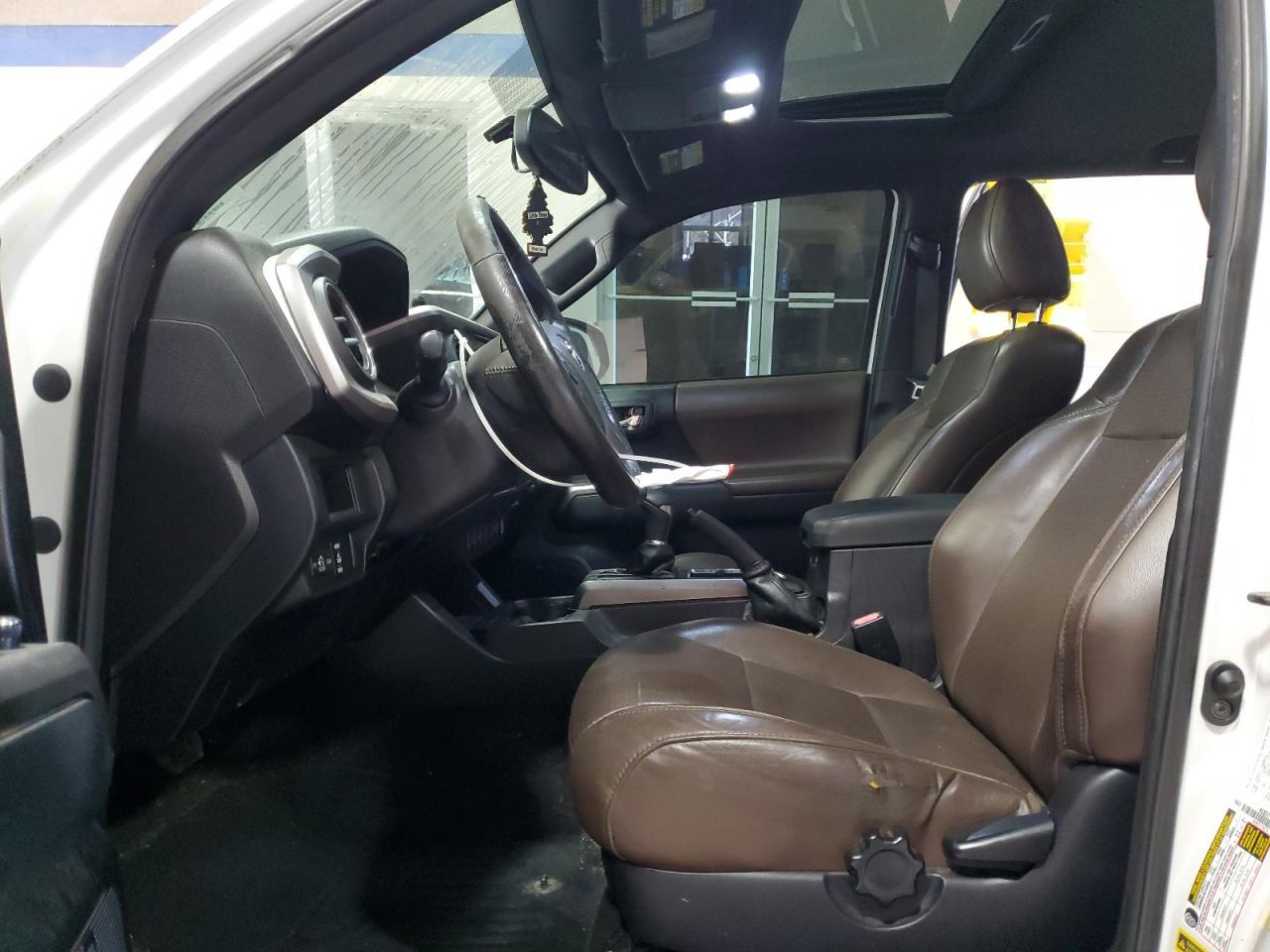 2016 TOYOTA TACOMA
