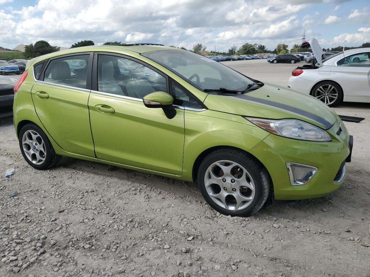 2011 FORD Fiesta
