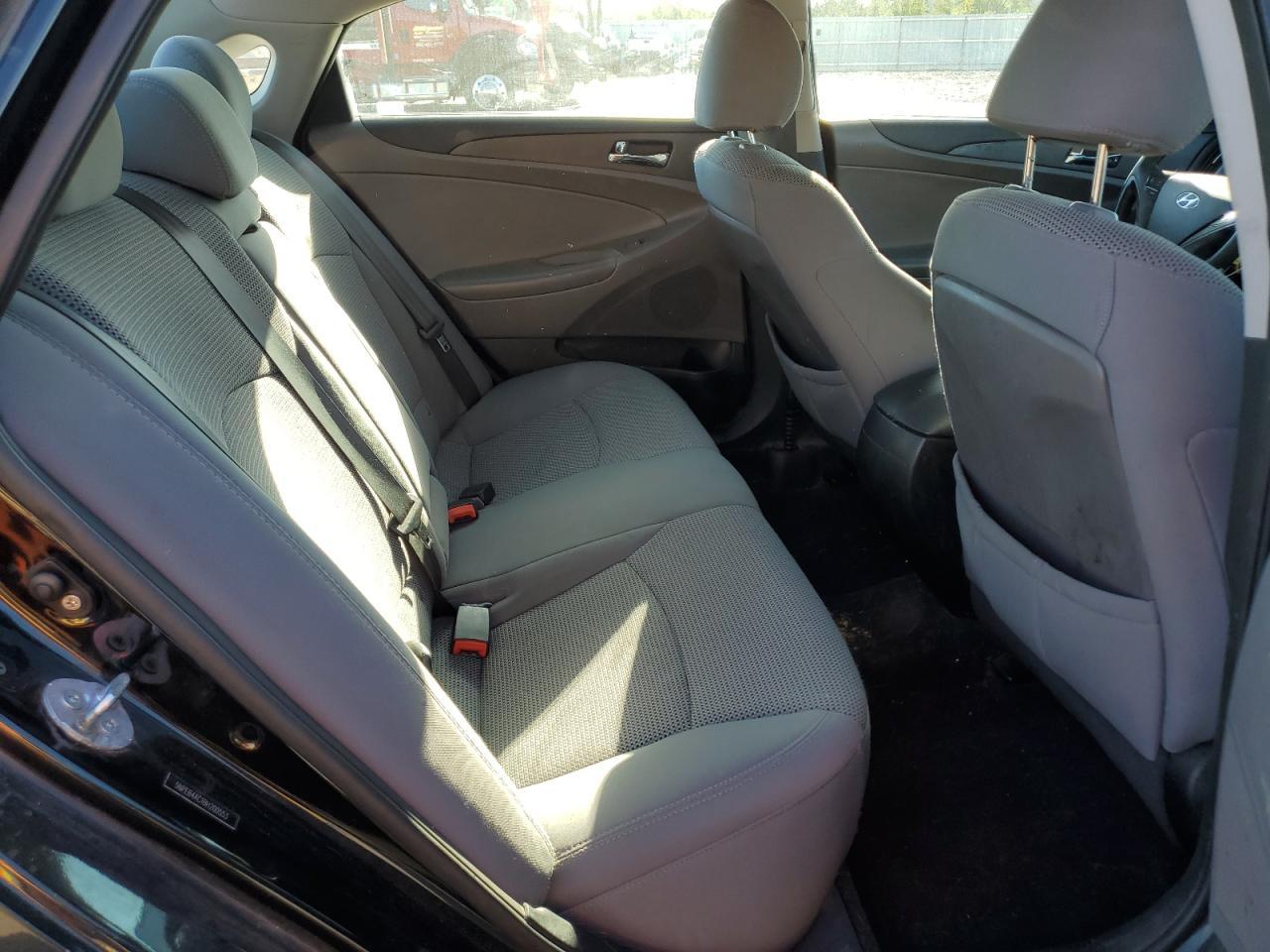 2011 HYUNDAI SONATA