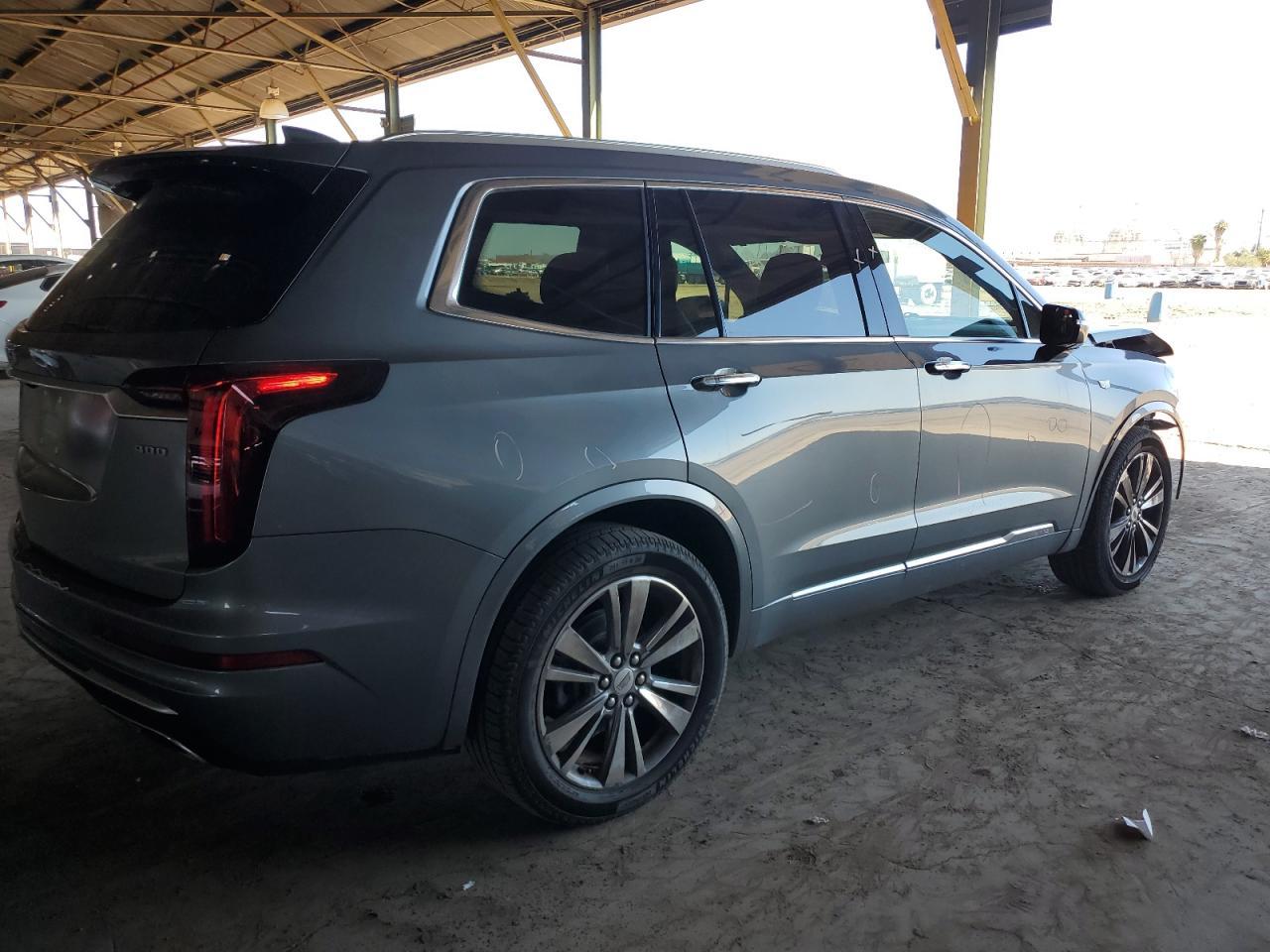 2022 CADILLAC XT6