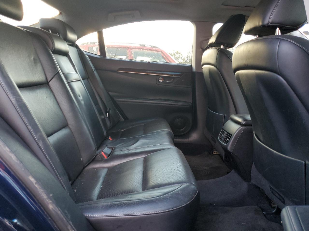 2013 LEXUS Es