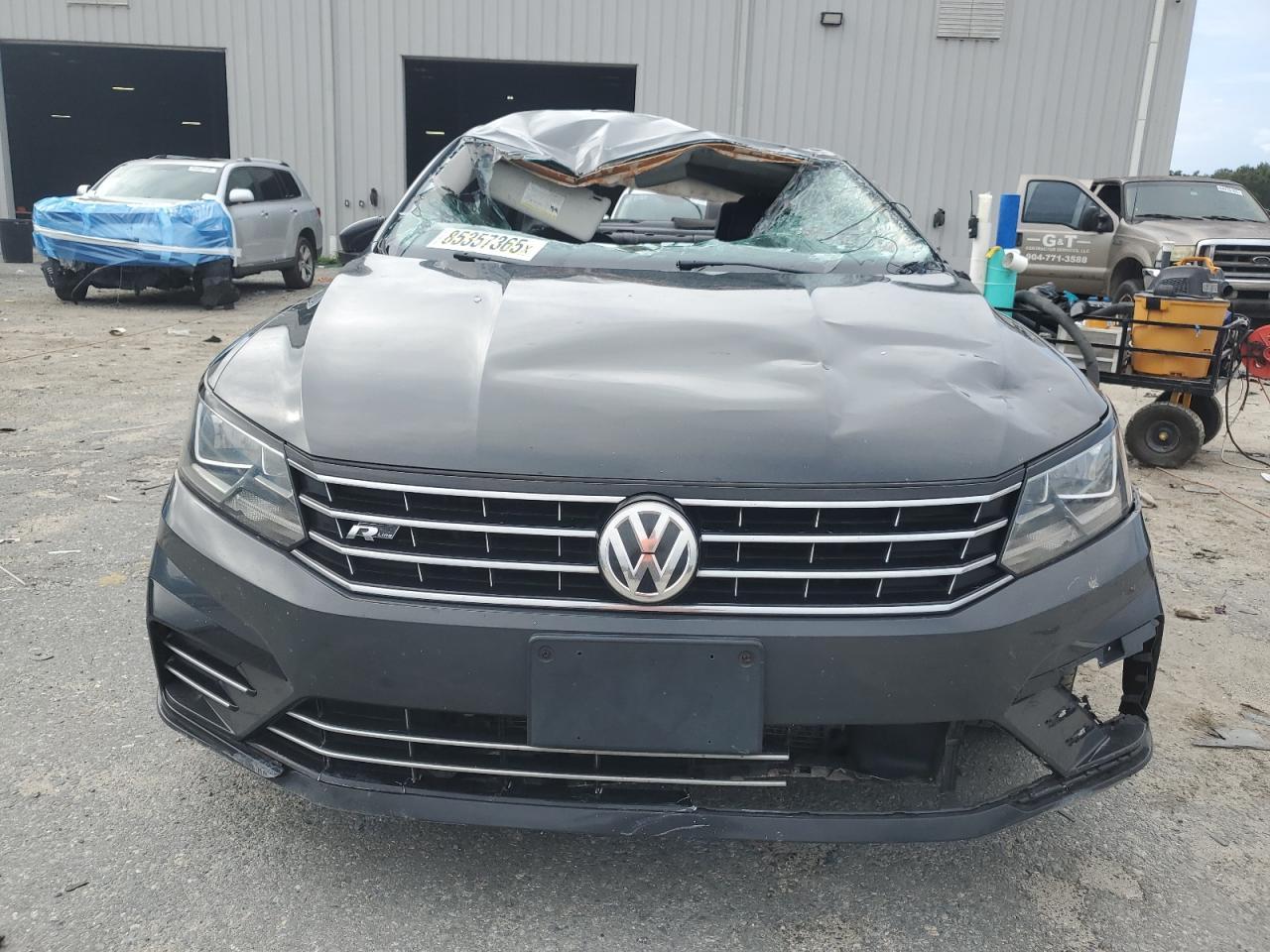 2017 VOLKSWAGEN Passat