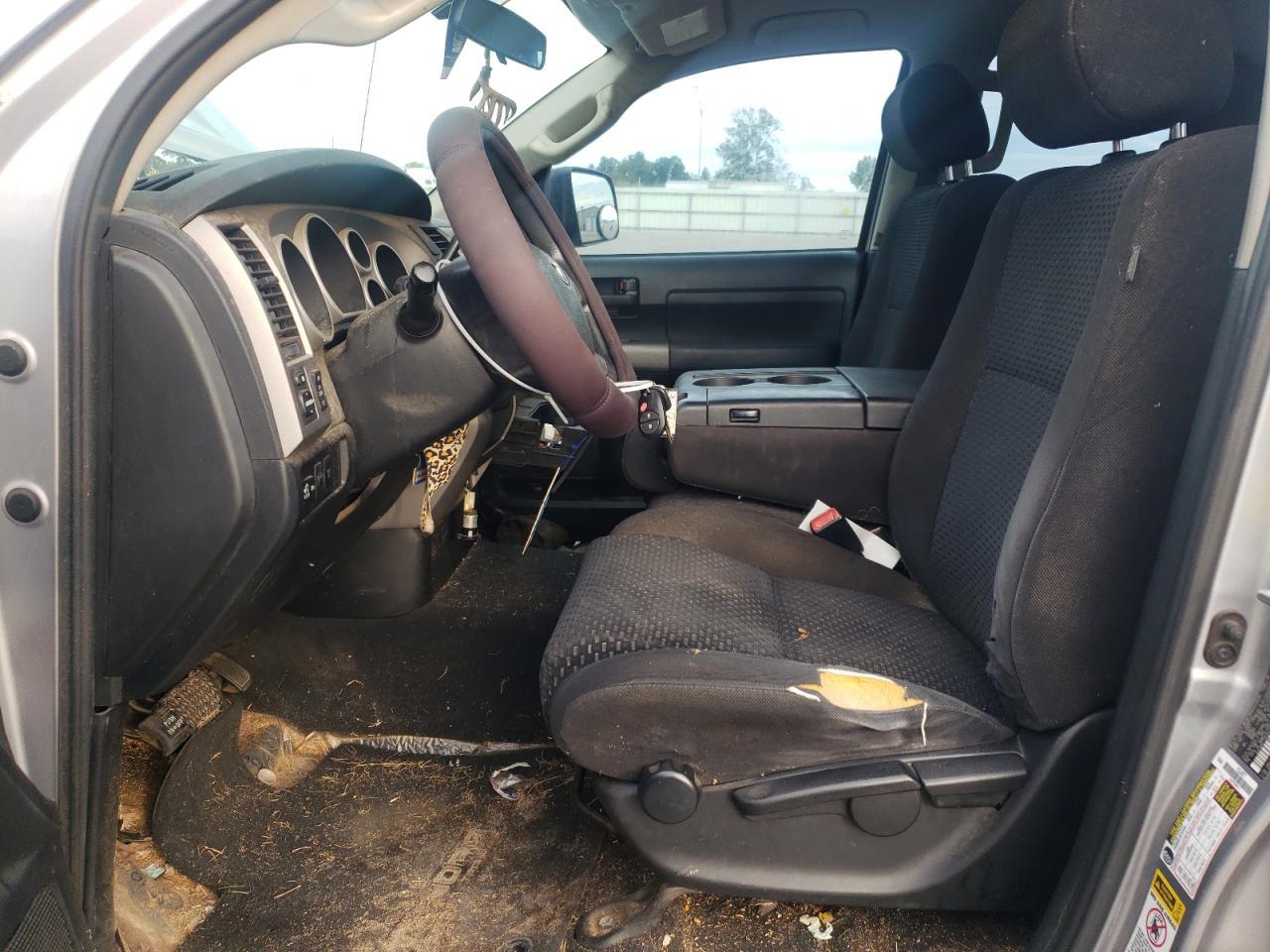 2011 TOYOTA TUNDRA